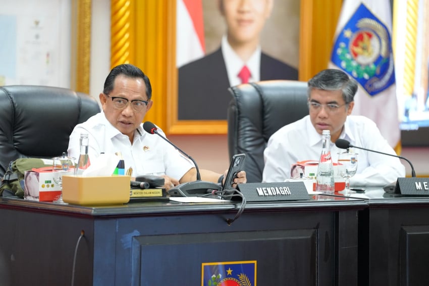 gubernur-titik-sentral-penetapan-upah-minimum-2026-mendagri-paling-lambat-24-desember-nlm.jpg