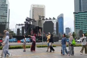 jelang-tahun-baru-2026-panggung-perayaan-di-bundaran-hi-jakarta-mulai-disiapkan-nqp.jpg