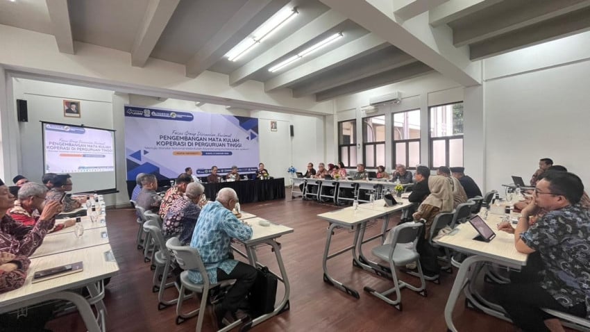 kurikulum-koperasi-dorong-koperasi-mahasiswa-sebagai-inkubator-wirausaha-qpp.jpg
