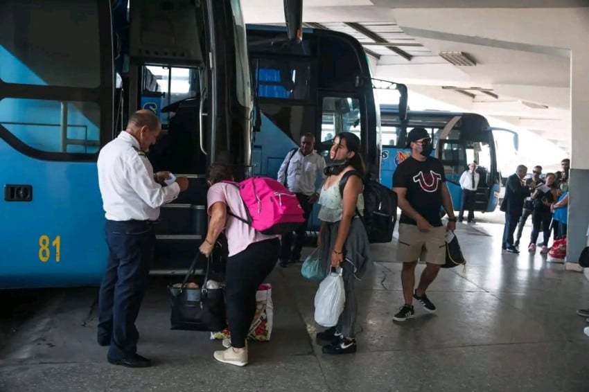 belajar-dari-pengalaman-iran-dan-venezuela-rakyat-kuba-bersiap-hadapi-invasi-as-hls.jpg