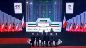 9-fakta-diplomasi-ayat-suci-alquran-pada-pemakaman-khamenei-kirim-sinyal-membedakan-siapa-sekutu-dan.jpeg