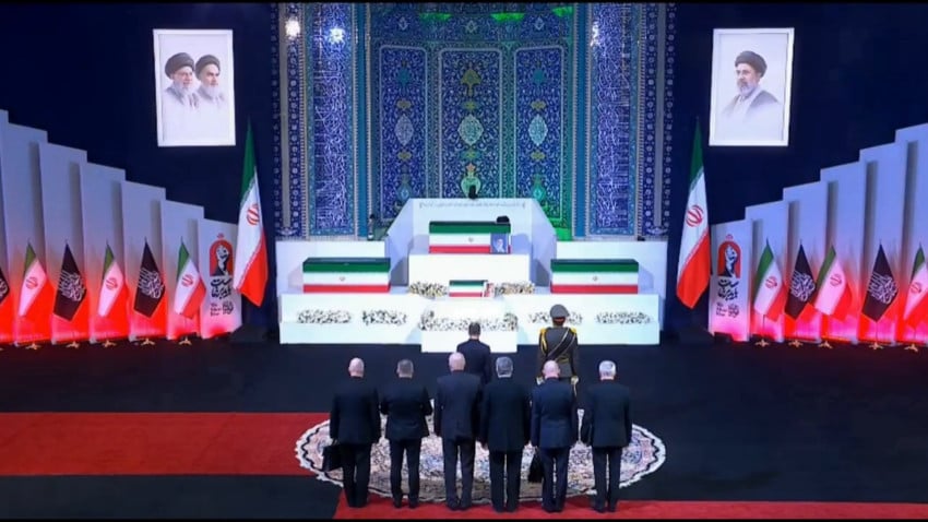 9-fakta-diplomasi-ayat-suci-alquran-pada-pemakaman-khamenei-kirim-sinyal-membedakan-siapa-sekutu-dan.jpeg