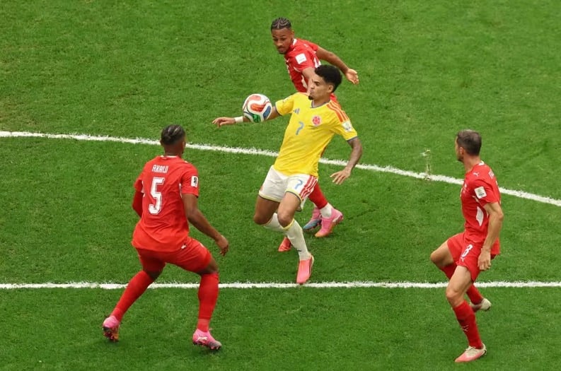 swiss-vs-kolombia-tanpa-gol-di-waktu-normal-lanjut-extra-time-ohc.jpg